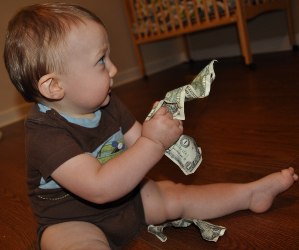 À quel âge doit-on commencer à laisser les enfants avoir de l’argent?